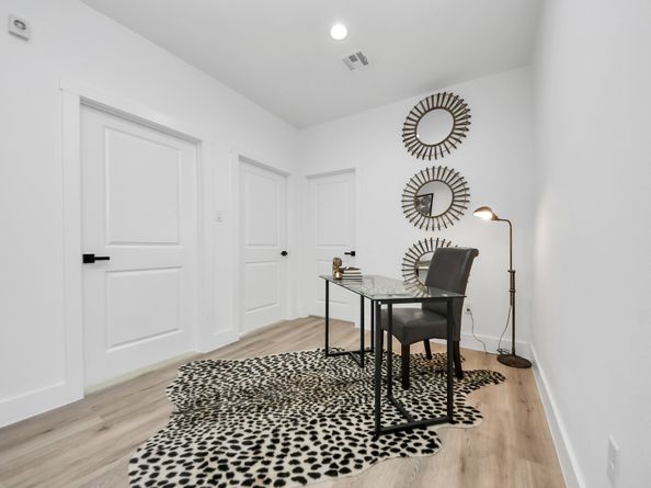 9026 Scott Street, Houston TX 77051
