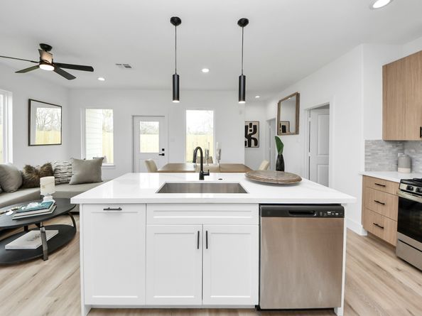9026 Scott Street, Houston TX 77051