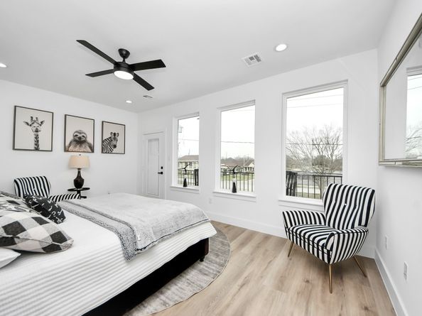 9026 Scott Street, Houston TX 77051