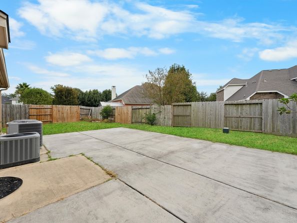 17619 Sulphur Stream Court, Houston TX 77095