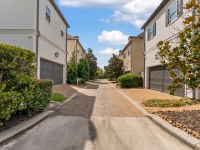 14 Jetty Point Drive, The Woodlands TX 77380