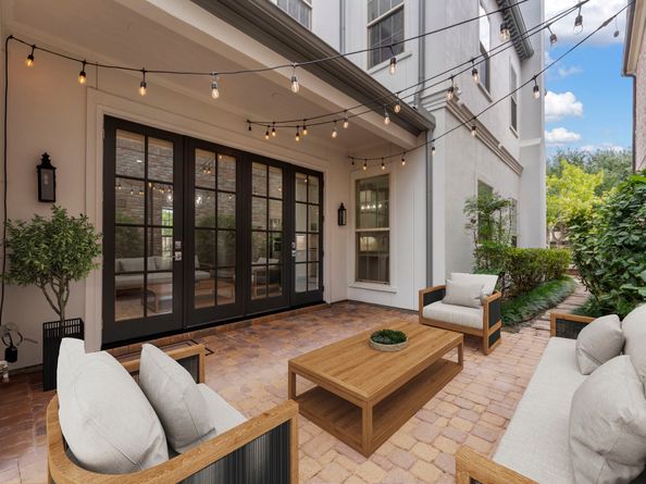 14 Jetty Point Drive, The Woodlands TX 77380