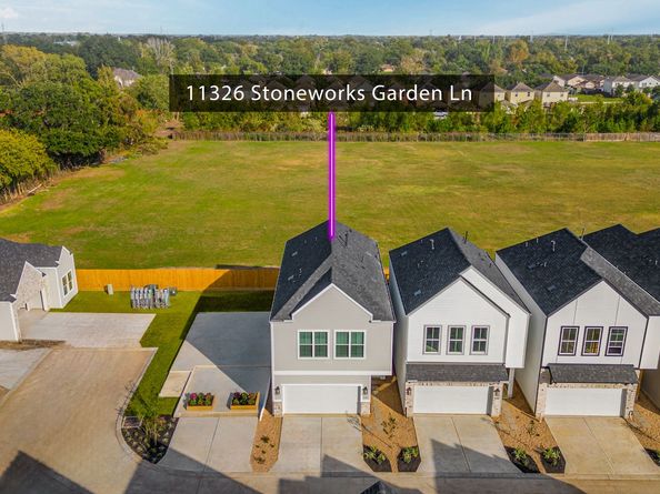 11319 Stonework Grove Lane, Houston TX 77076