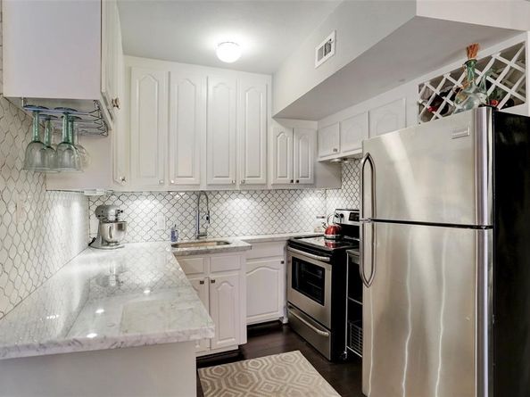 3401 Timmons Lane 26, Houston TX 77027