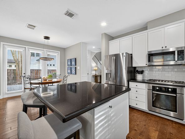 139 Velvet Grass Court, The Woodlands TX 77382