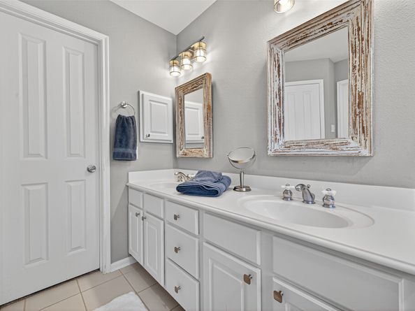 139 Velvet Grass Court, The Woodlands TX 77382