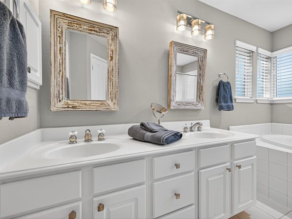 139 Velvet Grass Court, The Woodlands TX 77382