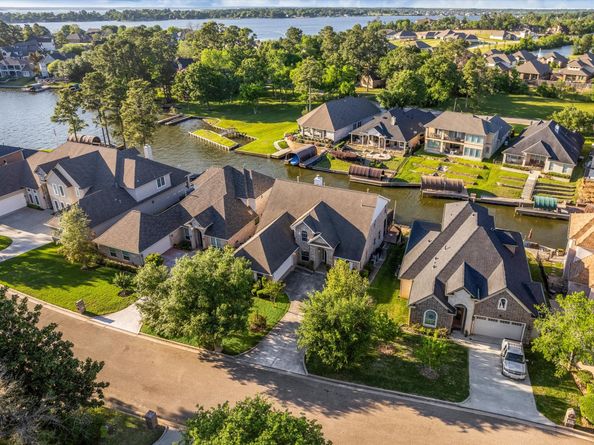 6075 Longmire Trail, Conroe TX 77304