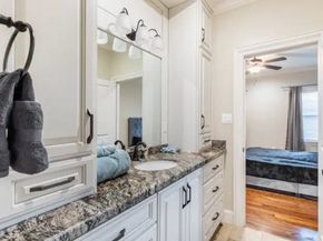 6806 Heron Dr, Houston TX 77087