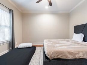 6806 Heron Dr, Houston TX 77087