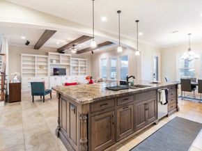 6806 Heron Dr, Houston TX 77087