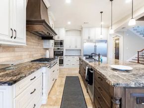 6806 Heron Dr, Houston TX 77087