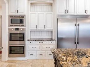 6806 Heron Dr, Houston TX 77087