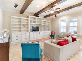 6806 Heron Dr, Houston TX 77087