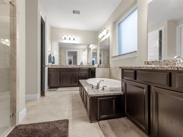 14 Monarch Court Court, Sugar Land TX 77498