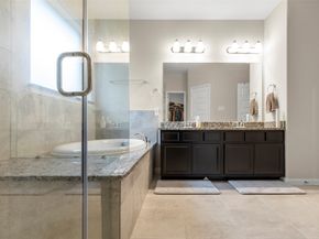 14 Monarch Court Court, Sugar Land TX 77498