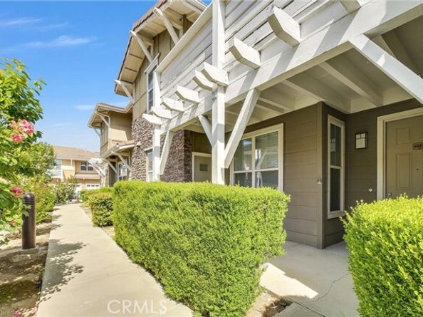 835 Francesca Dr 103, Walnut CA 91789