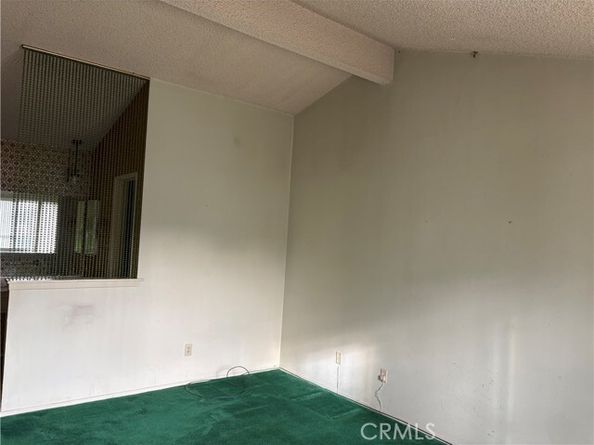 9688 Kewen Avenue, Pacoima (los Angeles) CA 91331
