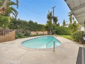 16938 Knapp Street, Northridge (los Angeles) CA 91343