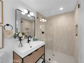 16938 Knapp Street, Northridge (los Angeles) CA 91343