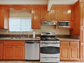 952 N 4th, Upland CA 91786