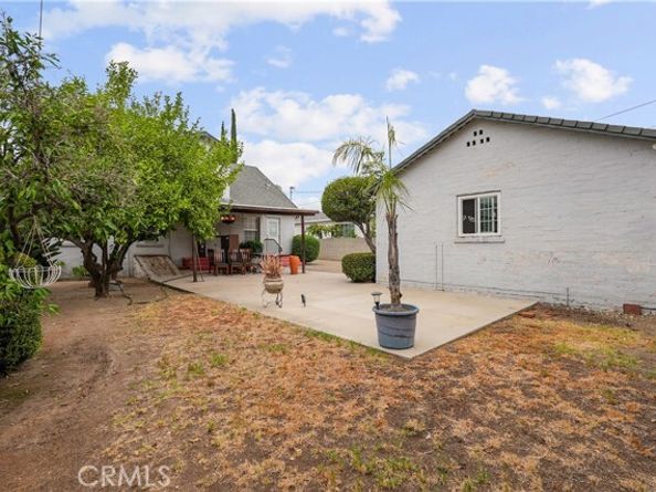 952 N 4th, Upland CA 91786