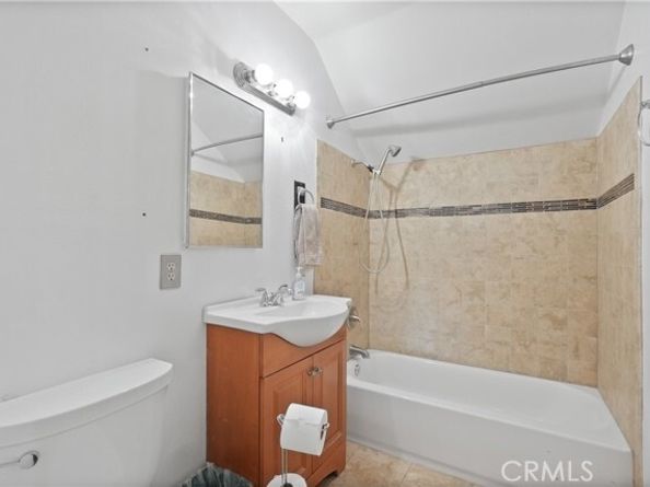 952 N 4th, Upland CA 91786