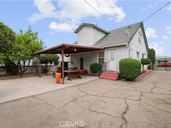 952 N 4th, Upland CA 91786