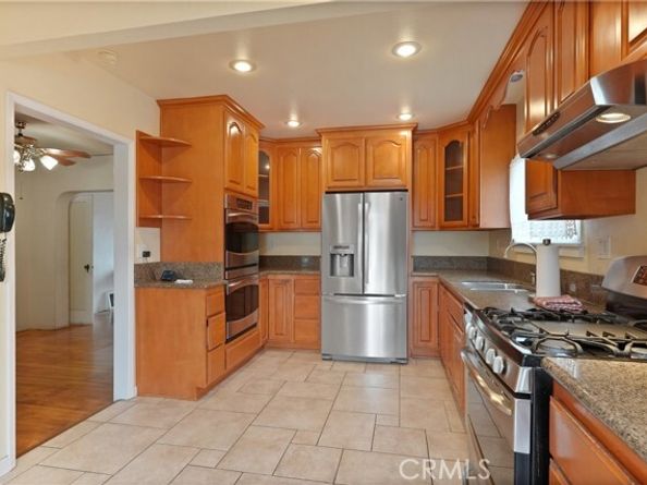952 N 4th, Upland CA 91786