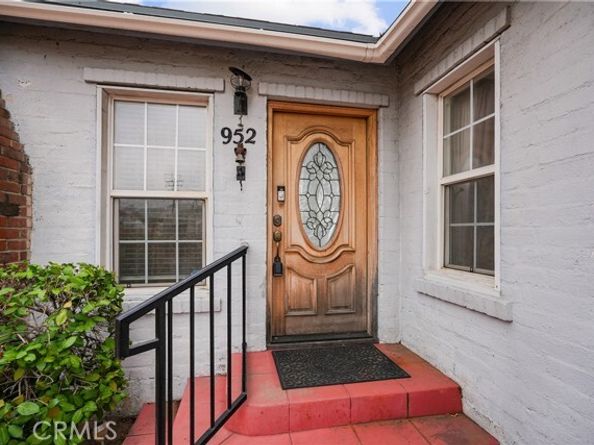 952 N 4th, Upland CA 91786