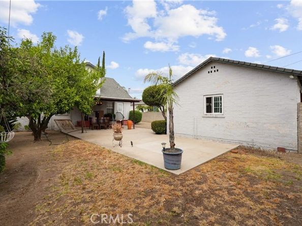 952 N 4th, Upland CA 91786