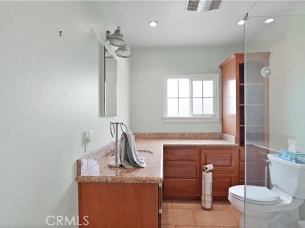 952 N 4th, Upland CA 91786
