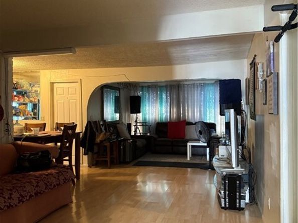 12406 Haley Street, Sun Valley (los Angeles) CA 91352