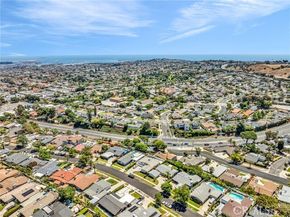 1801 W Chandeleur Drive, San Pedro (los Angeles) CA 90732