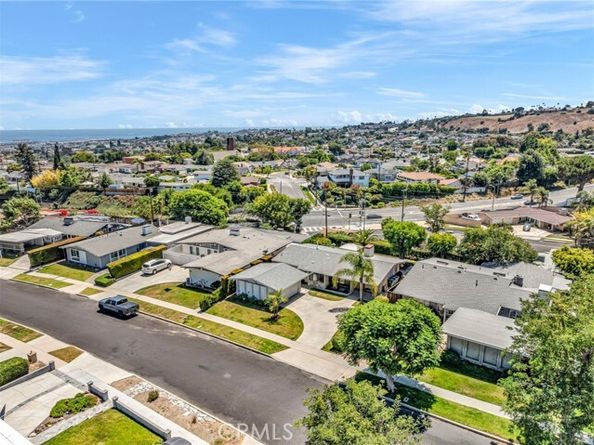 1801 W Chandeleur Drive, San Pedro (los Angeles) CA 90732
