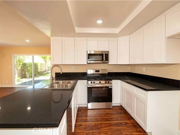 10065 Hillview, Chatsworth (los Angeles) CA 91311