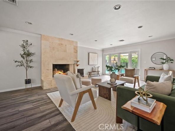 7027 Gloria Avenue, Los Angeles CA 91406