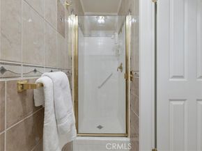 5343 Yarmouth Avenue 201, Encino (los Angeles) CA 91316