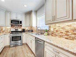 14349 Tiara Street, Sherman Oaks (los Angeles) CA 91401