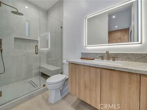 4825 Forman Avenue, North Hollywood (los Angeles) CA 91601