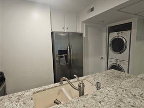 7150 Carlson Circle 65, Canoga Park (los Angeles) CA 91303