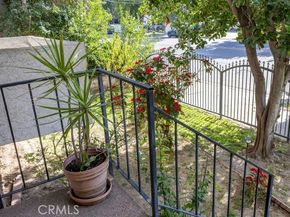 18425 Saticoy Street 1, Reseda (los Angeles) CA 91335