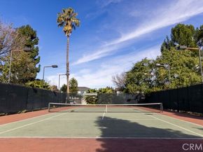 18425 Saticoy Street 1, Reseda (los Angeles) CA 91335