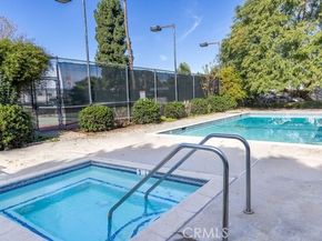 18425 Saticoy Street 1, Reseda (los Angeles) CA 91335