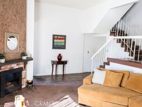 18425 Saticoy Street 1, Reseda (los Angeles) CA 91335