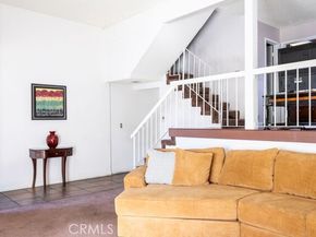 18425 Saticoy Street 1, Reseda (los Angeles) CA 91335