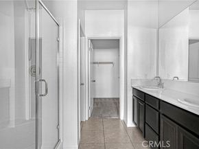 18447 W Mural, Northridge (los Angeles) CA 91325