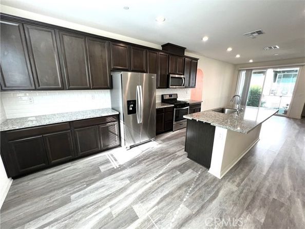 18447 W Mural, Northridge (los Angeles) CA 91325