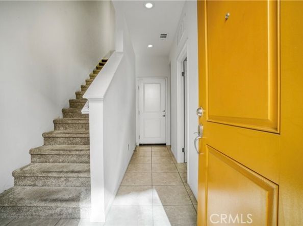 18447 W Mural, Northridge (los Angeles) CA 91325