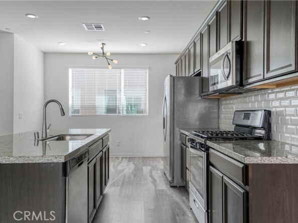 18447 W Mural, Northridge (los Angeles) CA 91325